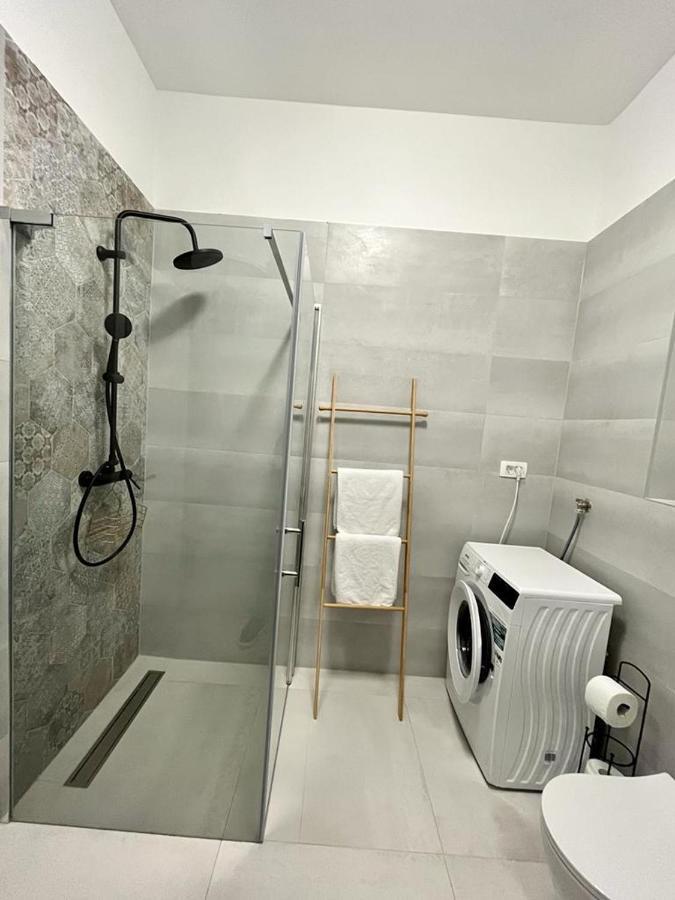 Ferienwohnung Lux Apartmans Pula Exterior foto